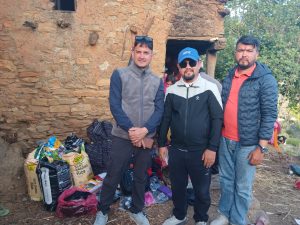 साहुको खलो थापेर परिवार धानिरहेका देउसिंकाे परिवार लाई बलायरकाे राहत